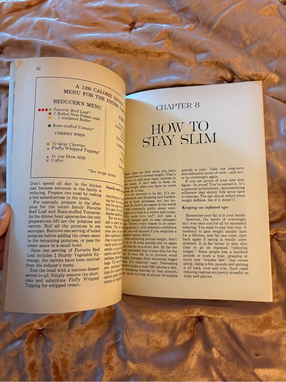 Vintage 1968 Better Homes and Gardens Eat and Stay Slim Cookbook - Picture 7 of 7